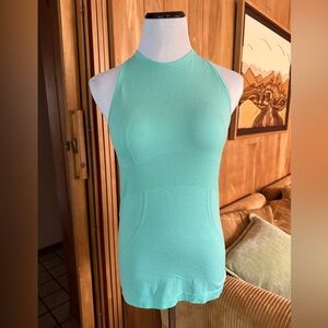 Lululemon Women’s Size 6 Tank Top! Mint Green. Running, Yoga, Activewear!